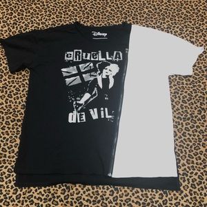 Disney’s Her Universe Cruella Zipper Split Tee Black/White *Size M*